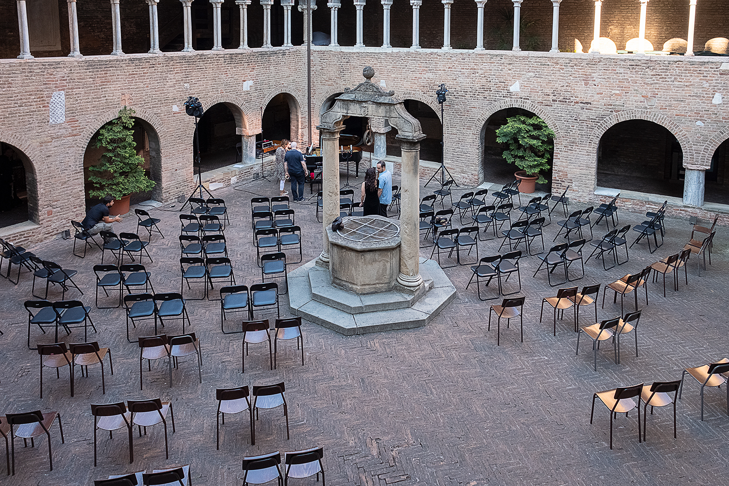 Chiostro della Basilica di Santo Stefano