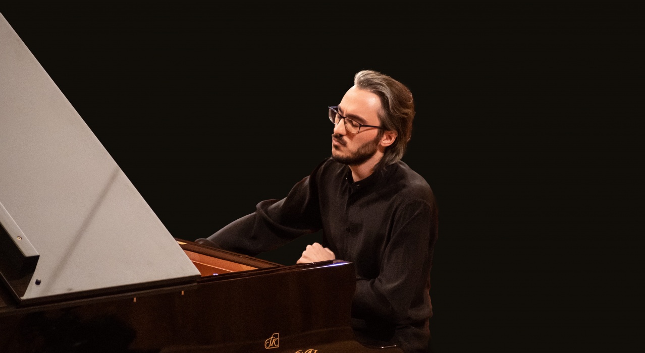Alexander Gadjiev | pianoforte