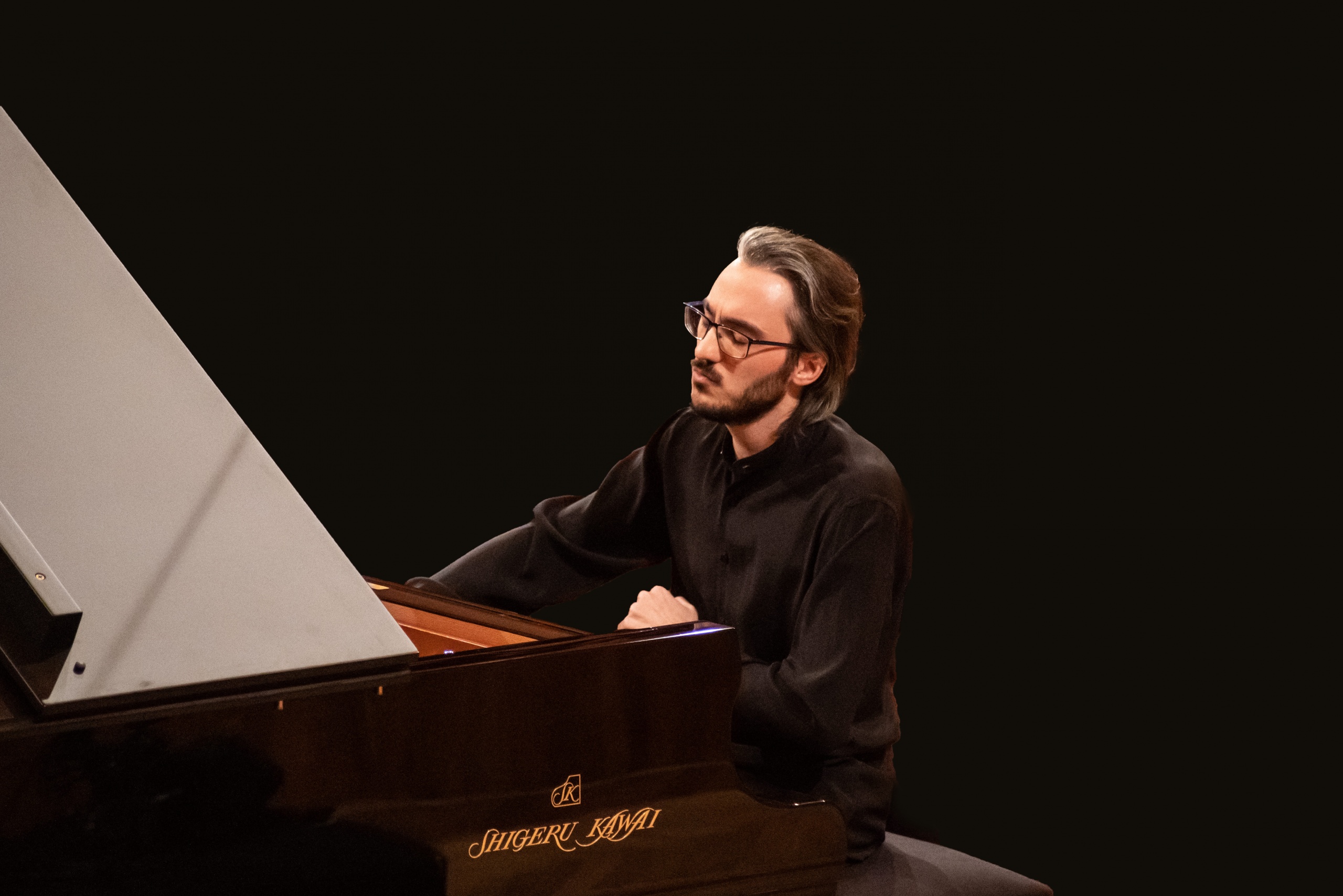 Alexander Gadjiev | pianoforte