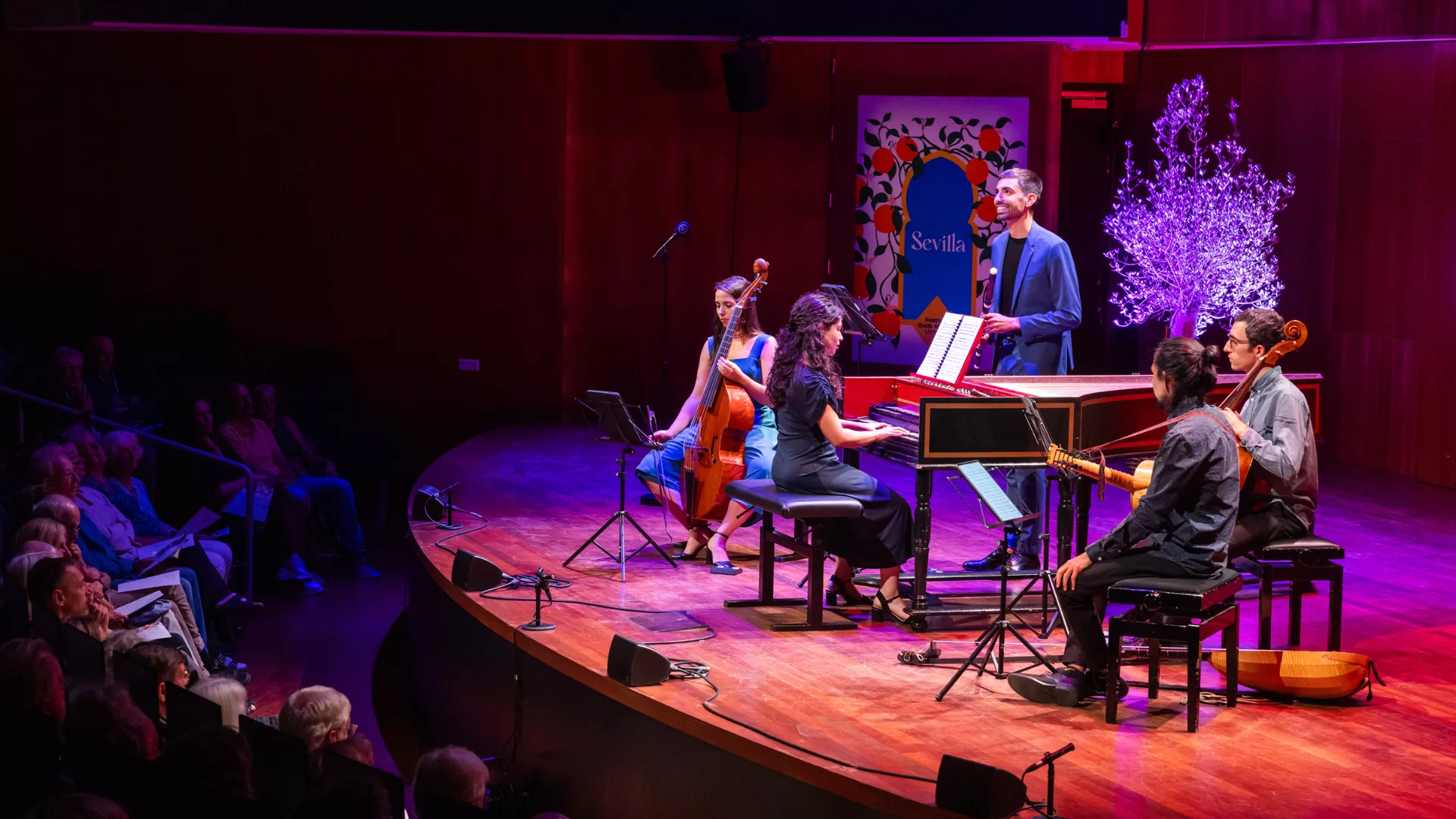 L'ensemble Ensemble Brezza sul palcoscenico in concerto